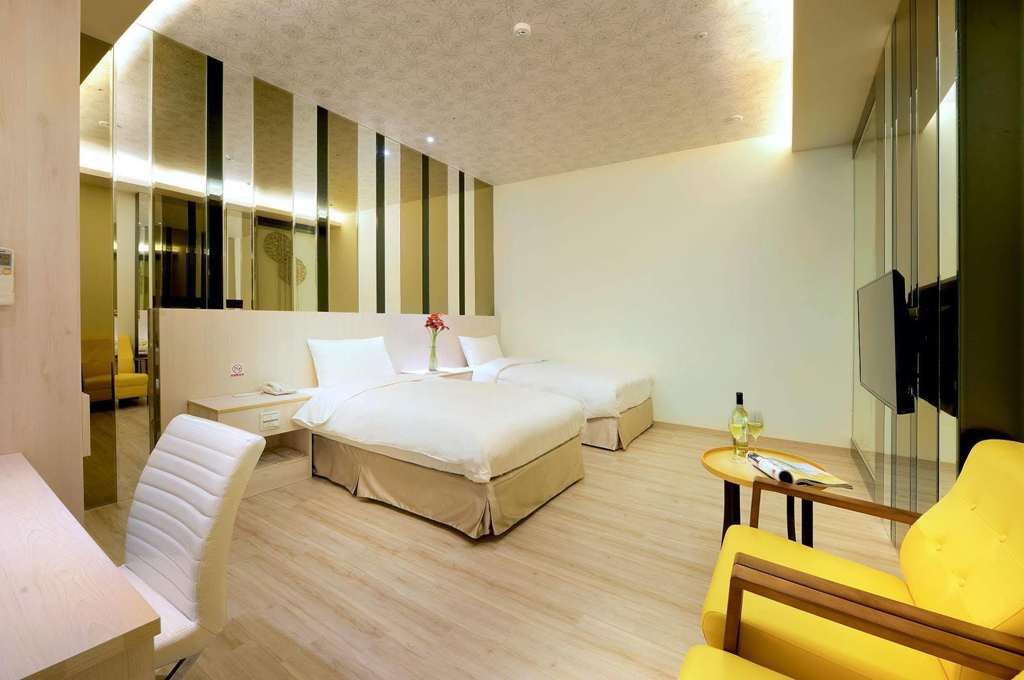 Anho Chew Hotel Luodong Exterior photo
